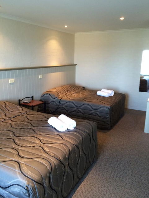 Heritage House Motel & Units - Holiday Find 12