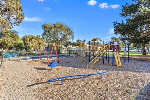 Victor Harbor Holiday Park - Holiday Find 44
