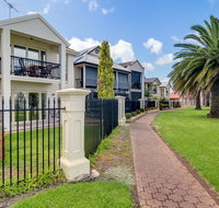 Port Adelaide Harbourside House - Holiday Find