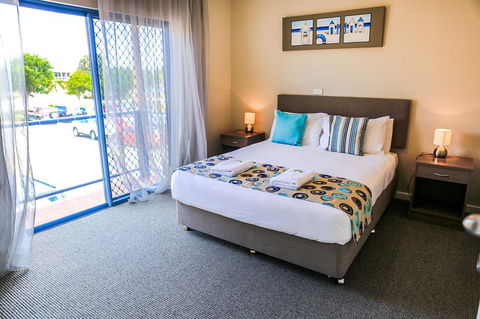 Marina Hotel - Holiday Find 30