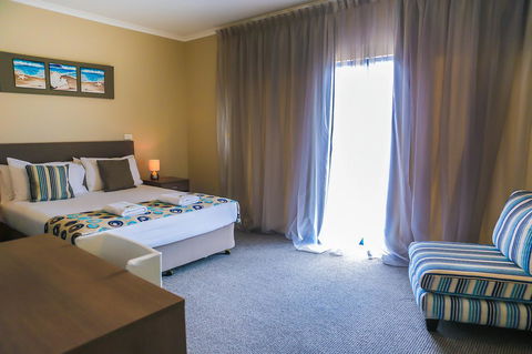 Marina Hotel - Holiday Find 31