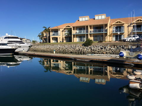 Marina Hotel - Holiday Find 35