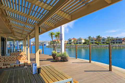 Marina Hotel - Holiday Find 38