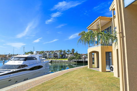 Marina Hotel - Holiday Find 27