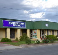 Bordertown Motel - Holiday Find