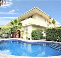 Hi 5 stars Glenelg Studio Apartment - Holiday Find