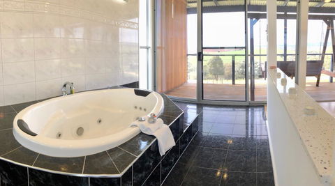 Barossa Pavilions & Glasshouse - Holiday Find 11