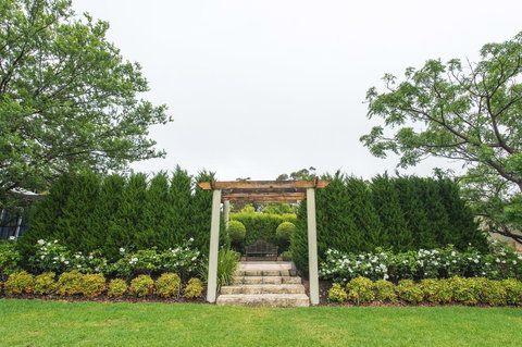 S T U D I O 22 Peaceful Retreat With Garden Views - Holiday Find 10