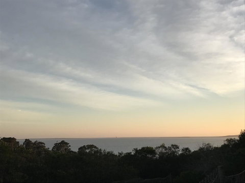 S T U D I O 22 Peaceful Retreat With Garden Views - Holiday Find 16