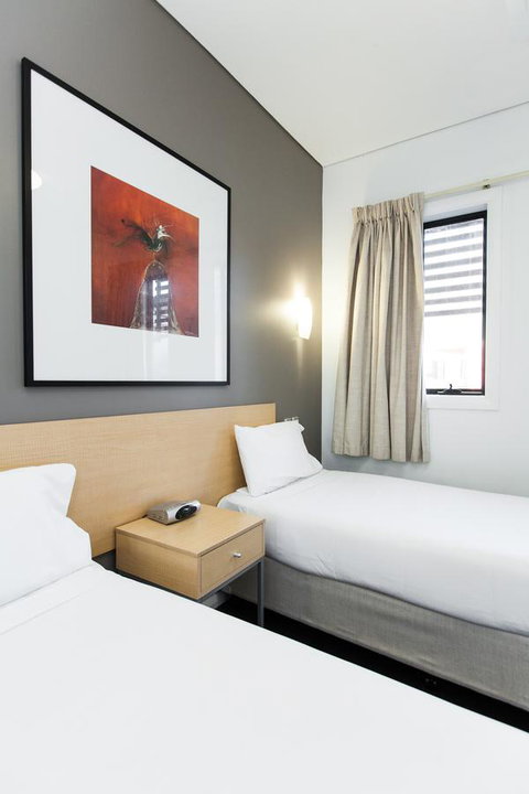 Majestic Oasis Apartments - Holiday Find 23