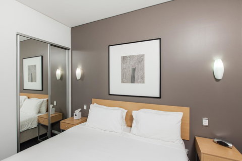 Majestic Oasis Apartments - Holiday Find 15