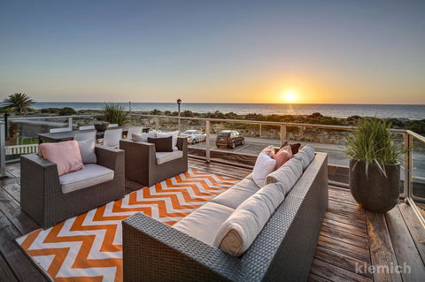 The Beach House @ Grange - Holiday Find 2