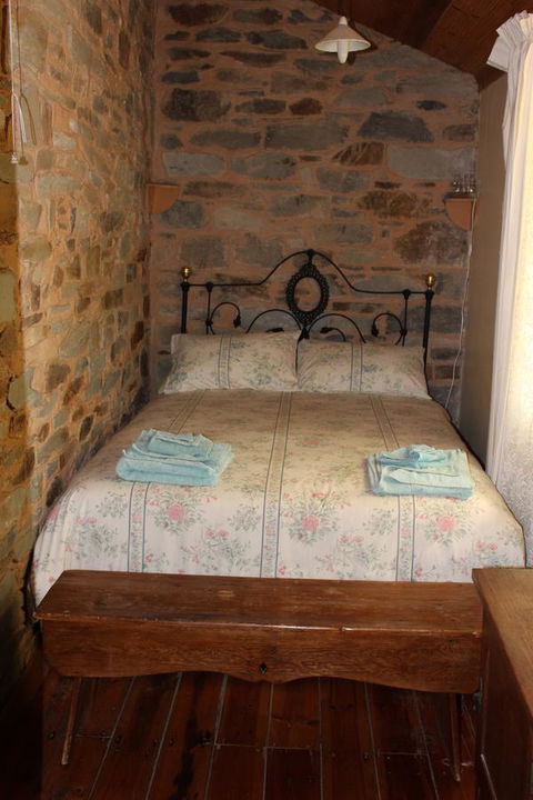 Hillside Cottage - Holiday Find 3