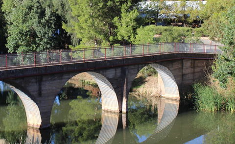 Hillside Cottage - Holiday Find 13