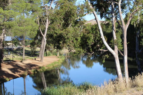 Hillside Cottage - Holiday Find 11