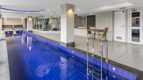 Oaks Adelaide Embassy Suites - Holiday Find 6