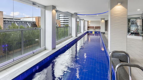 Oaks Adelaide Embassy Suites - Holiday Find 1