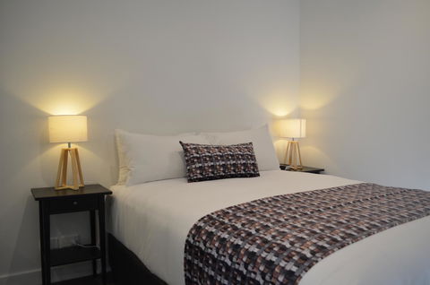 Whitmore SQ - Holiday Find 11