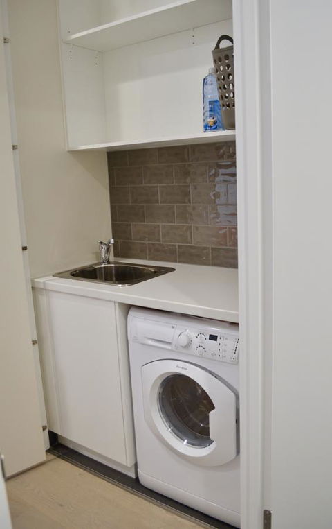 Whitmore SQ - Holiday Find 12