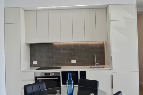 Whitmore SQ - Holiday Find 5