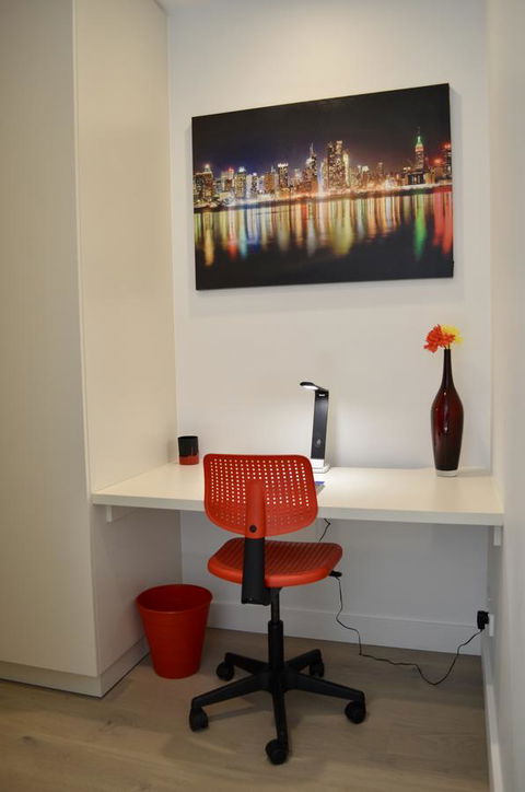 Whitmore SQ - Holiday Find 7