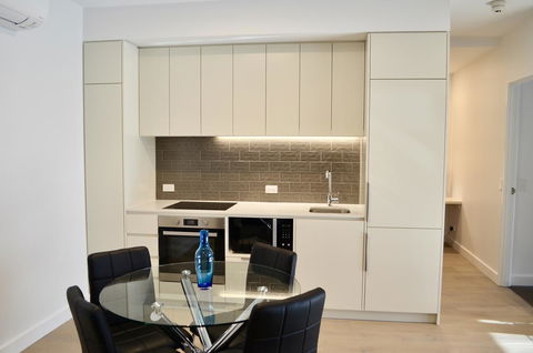 Whitmore SQ - Holiday Find 4