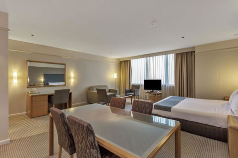 Stamford Plaza Adelaide - Holiday Find 31