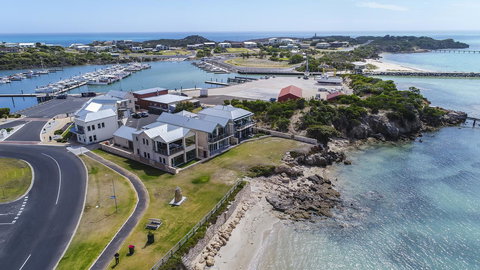 Aloha Waterfront Properties - Holiday Find 0