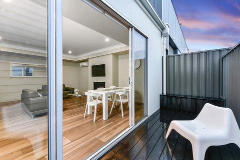 Aloha Central Luxury Apartments - Holiday Find 25