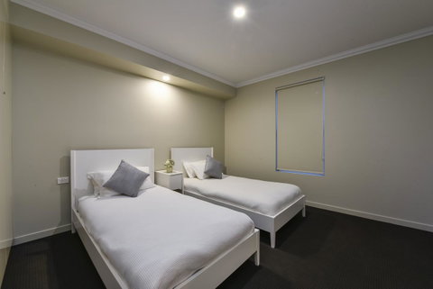 Aloha Central Luxury Apartments - Holiday Find 27