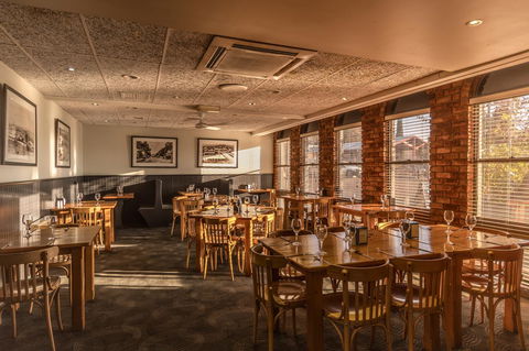Astor Inn - Holiday Find 24