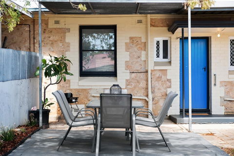 Cute And Cosy - Events, Workers, Getaways - Holiday Find 12