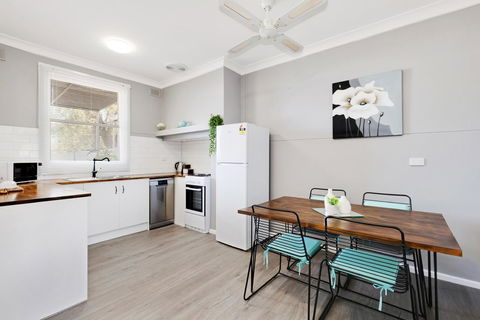 Cute And Cosy - Events, Workers, Getaways - Holiday Find 7