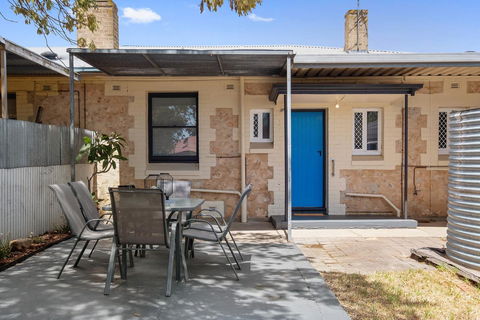 Cute And Cosy - Events, Workers, Getaways - Holiday Find 13