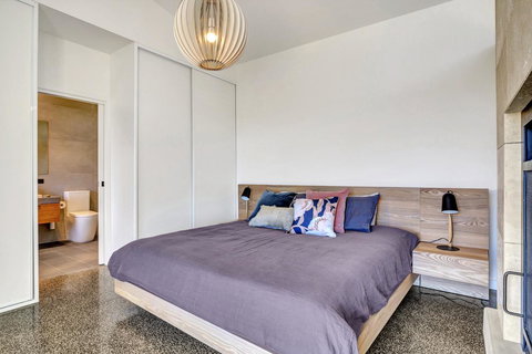 Shadow Creek McLaren Vale - Holiday Find 13