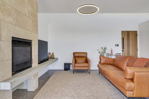 Shadow Creek McLaren Vale - Holiday Find 11