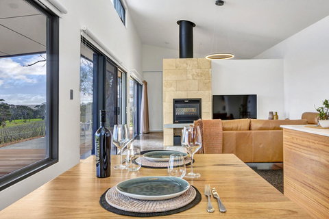 Shadow Creek McLaren Vale - Holiday Find 0