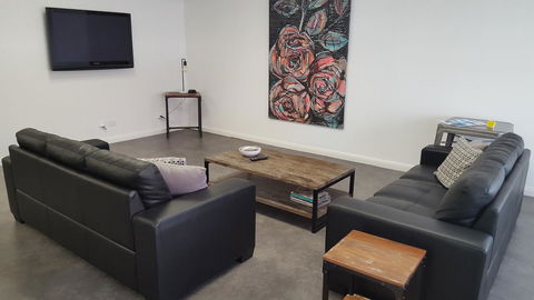 Aart Apartments - Holiday Find 8