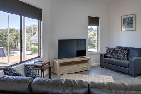Aart Apartments - Holiday Find 26