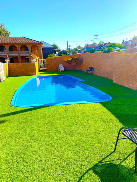 Cumberland Motor Inn - Holiday Find 11