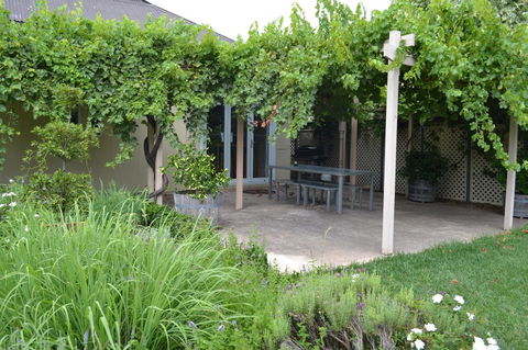 Tin House In Tanunda - Holiday Find 9