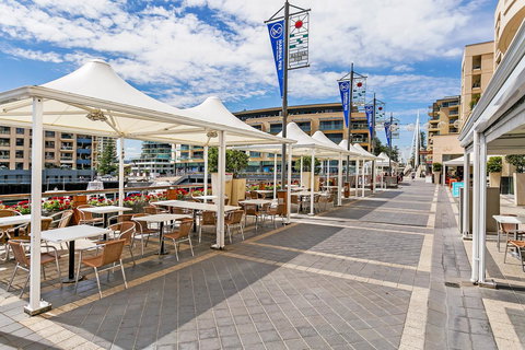 Heart Of Glenelg BnB - Holiday Find 18