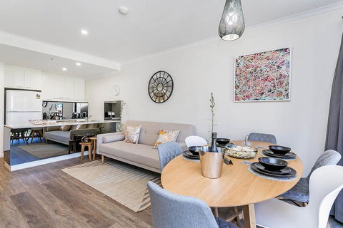 Heart Of Glenelg BnB - Holiday Find 9