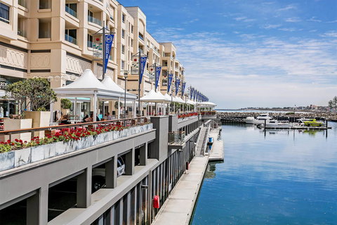 Heart Of Glenelg BnB - Holiday Find 21