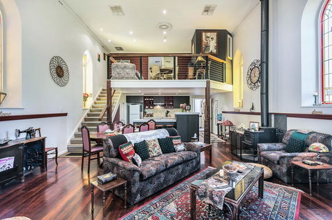 \'THE CHURCH\' Guest Home, Gawler Barossa Region - Holiday Find 1