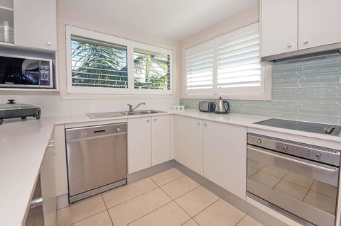 Pacific Blue 278-265 Sandy Pt Rd- Dual Key Access, Wifi, Linen And Air Conditioning - Holiday Find 8