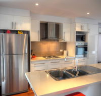 Home On Torrens - Holiday Find