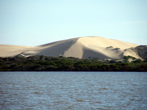 Coorong Waterfront Retreat - Holiday Find 27