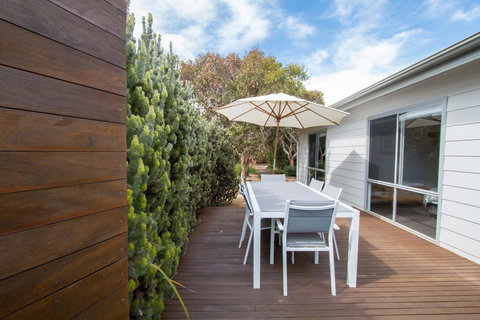 Coorong Waterfront Retreat - Holiday Find 16