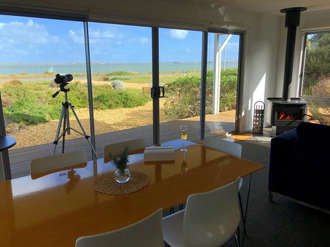 Coorong Waterfront Retreat - Holiday Find 7